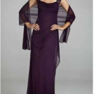 Xscape Lace Cap Shoulder, Keyhole Back Long Gown